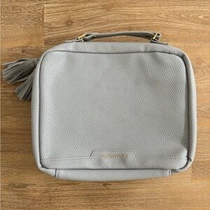 TARTAN + TWINE Elevated Gray Weekender makeup organizer